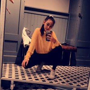 Check out my insta @alyse.shop